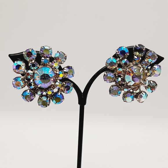 Vintage 1950s Aurora Borealis Rhinestone Flower Clip Earrings 1.25” - Picture 7 of 11